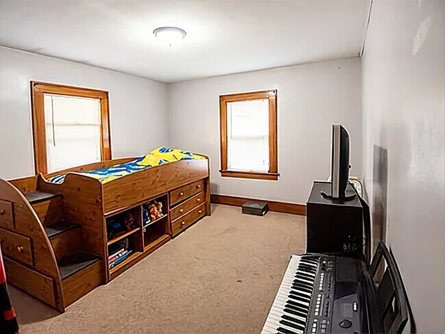 Bedroom 2 - 1514 Culver Rd