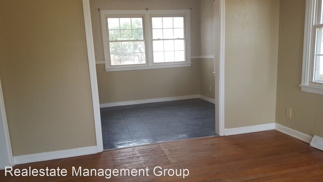 Building Photo - 3 br, 1 bath House - 939 N Edgemoor