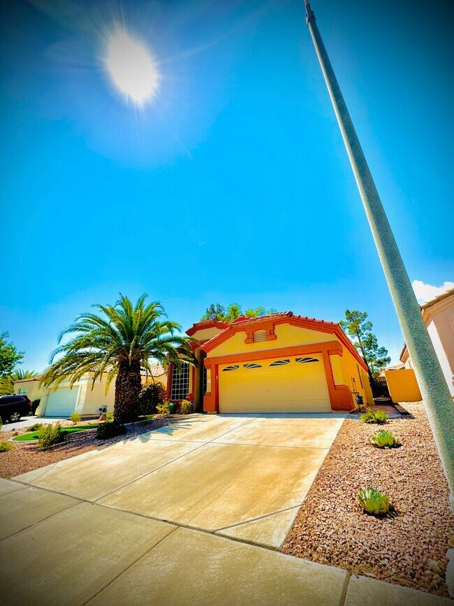 Building Photo - Amazing single-story Green Valley Ranch ho...