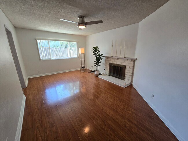 Building Photo - Beautiful 4 Bedroom Home