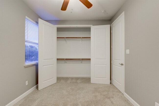 Foto del edificio - 2709 Hardy St