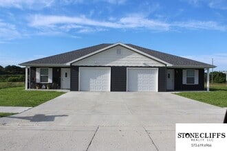 Building Photo - 518 Kinleigh Dr
