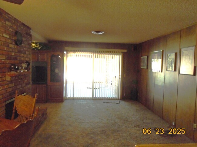 Building Photo - College Terrace Pool Home
