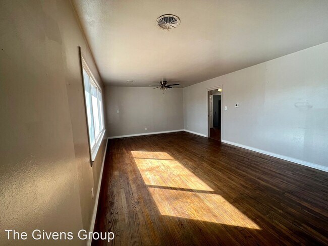 Foto del edificio - 3 br, 2 bath House - 2408 Canterbury