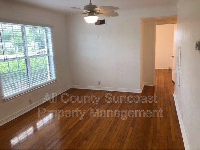 Building Photo - 5642 9th Ave N