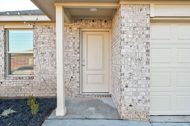 Foto del edificio - Move-In Special: 1 Month Free! New Construction 3 Bed / 2 Bath