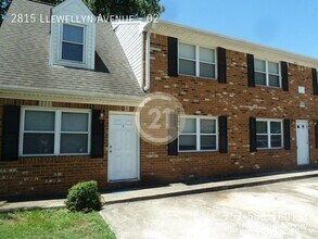 Building Photo - 2815 Llewellyn Ave