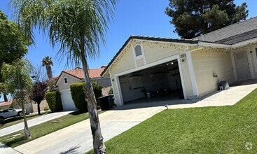 Building Photo - 2257 Carnation Ave