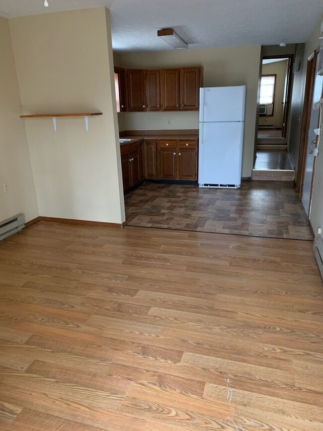 Building Photo - 2485 Meadville Ln