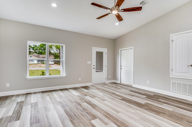 Foto del edificio - 5940 Savannah Dr
