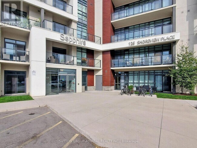 Building Photo - 125 Shoreview Pl