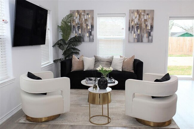 Foto del edificio - 10213 Ashville Dr