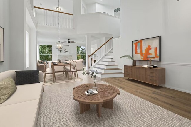 Building Photo - 10908 Sycamore Dr S