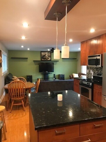 Building Photo - 605 Tanglewood Dr