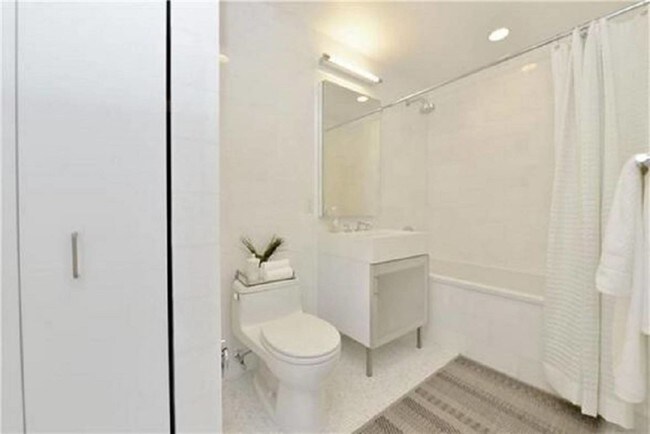 Foto del edificio - 420E-1113 E 61st St
