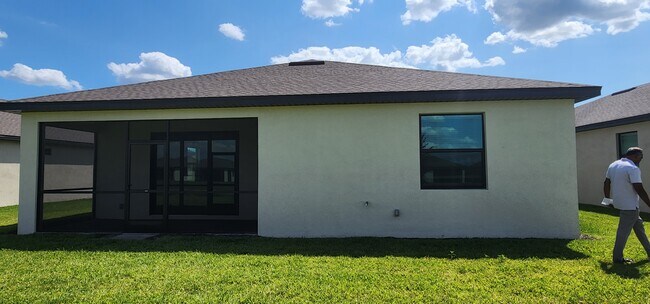 Building Photo - 14633 Palamos Cir