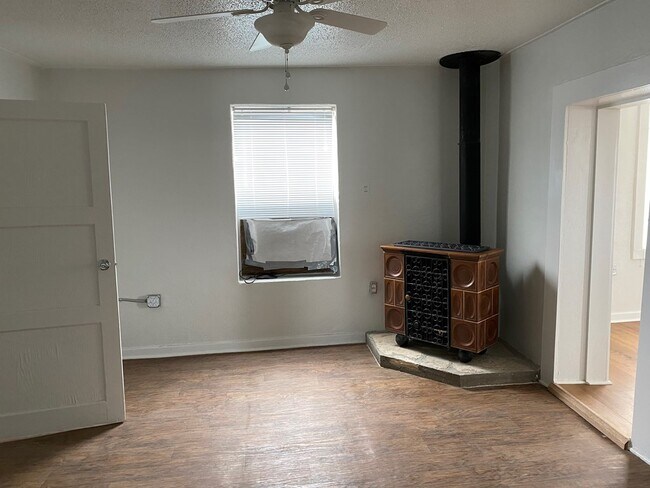 Foto del edificio - 400 S Yale St