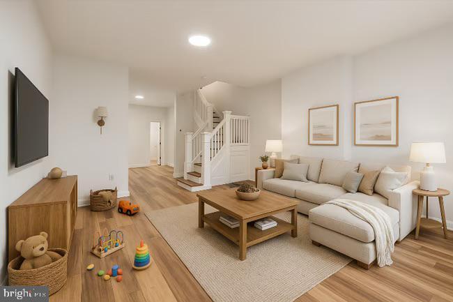 Foto principal - 5628 W Girard Ave