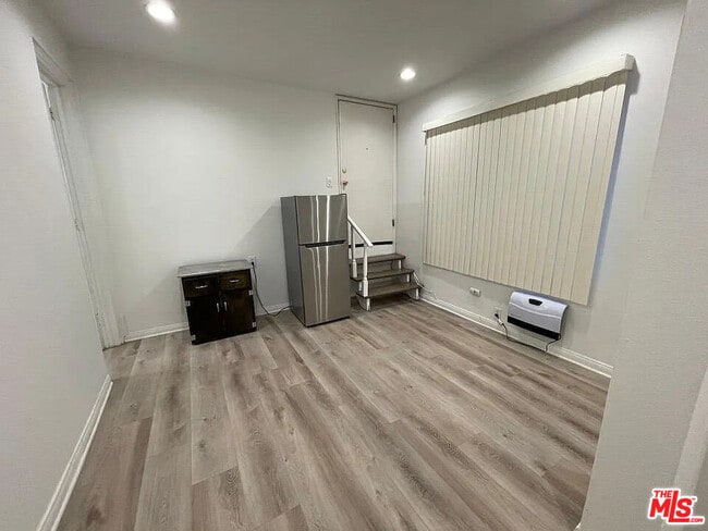 Building Photo - 120 Hurricane St