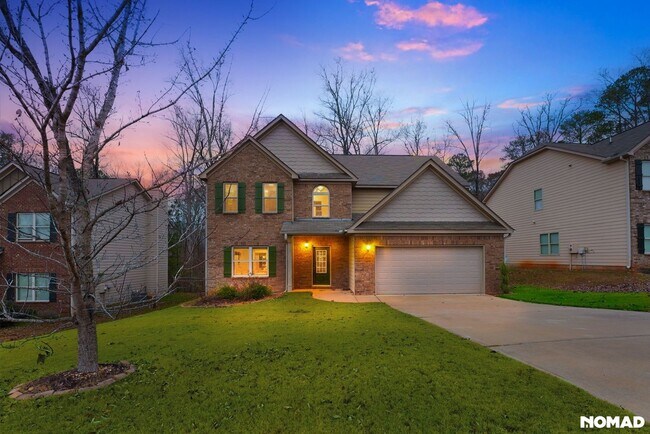 Foto del edificio - Spacious 5BR House in McDonough