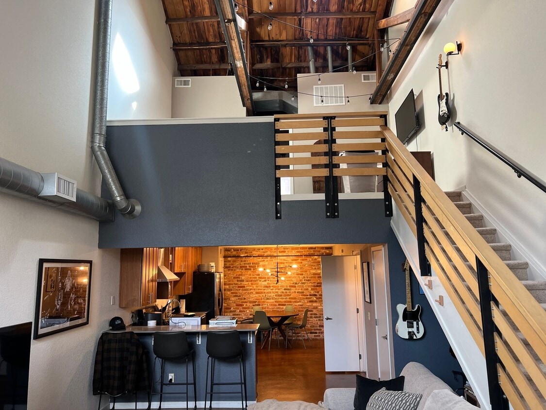 Amazing Condo Just Steps Away From It All! - Amazing Condo Just Steps Away From It All!