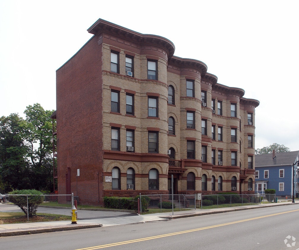 Building Photo - Walnut Street Apartments