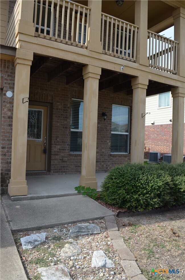 Foto del edificio - 4808 Green Meadow St