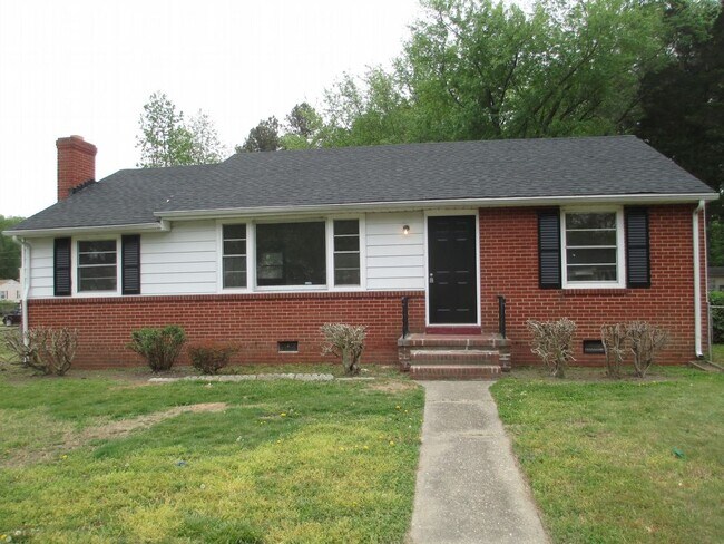 Building Photo - 2711 Muncie Rd