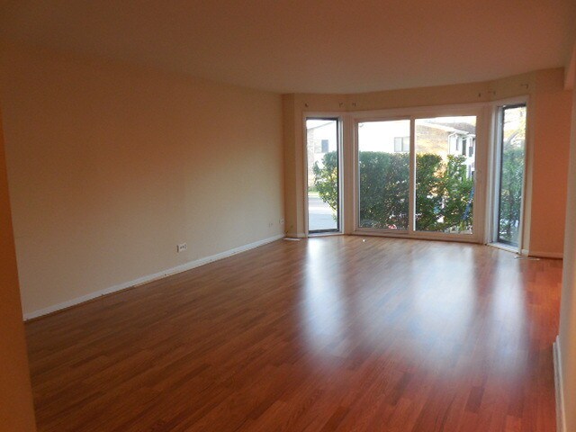 Primary Photo - 2810 Mitchell Dr