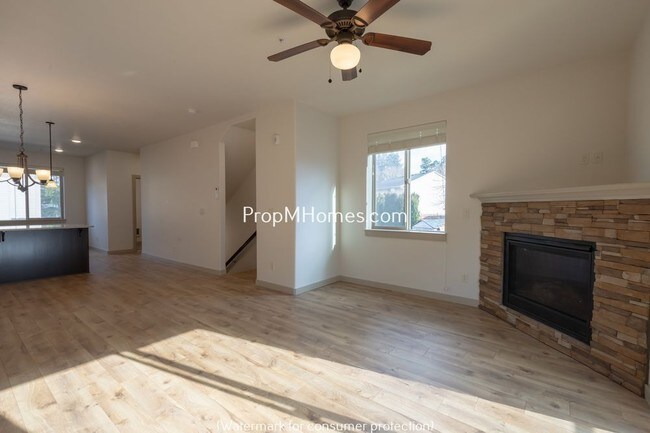 Building Photo - 17175 SW Terrapin Dr
