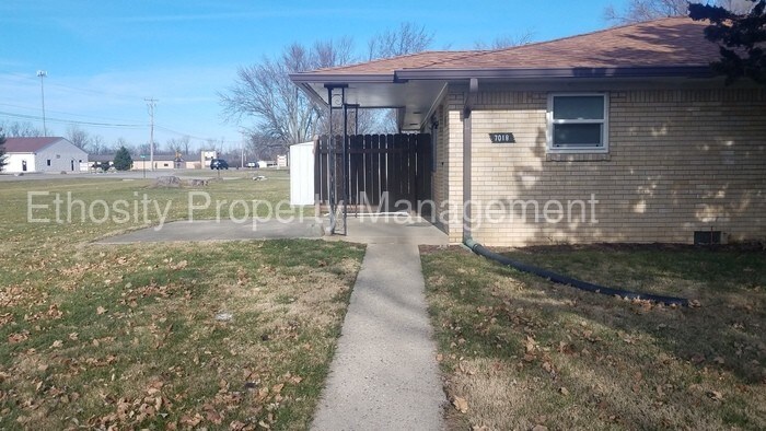 Primary Photo - 7018 Manor Dr S, Brownsburg, IN