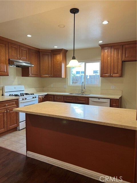 Foto del edificio - 9642 Colony St