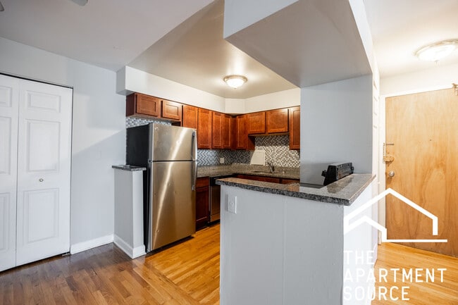 Building Photo - 1449 N Dearborn St