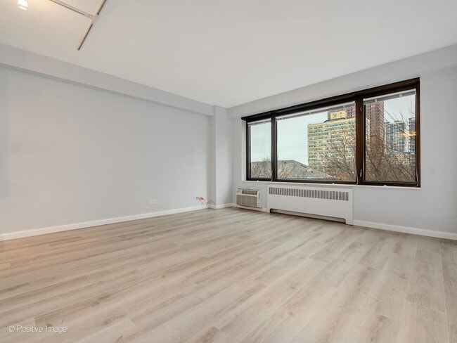 Building Photo - 3100 N Lake Shore Dr