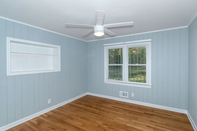 Building Photo - Spacious Family Home in 30311