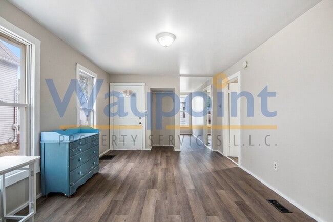 Building Photo - 19 Vandenberg Pl SE