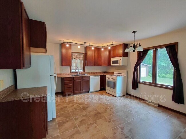 Foto del edificio - 14706 Reeder Rd