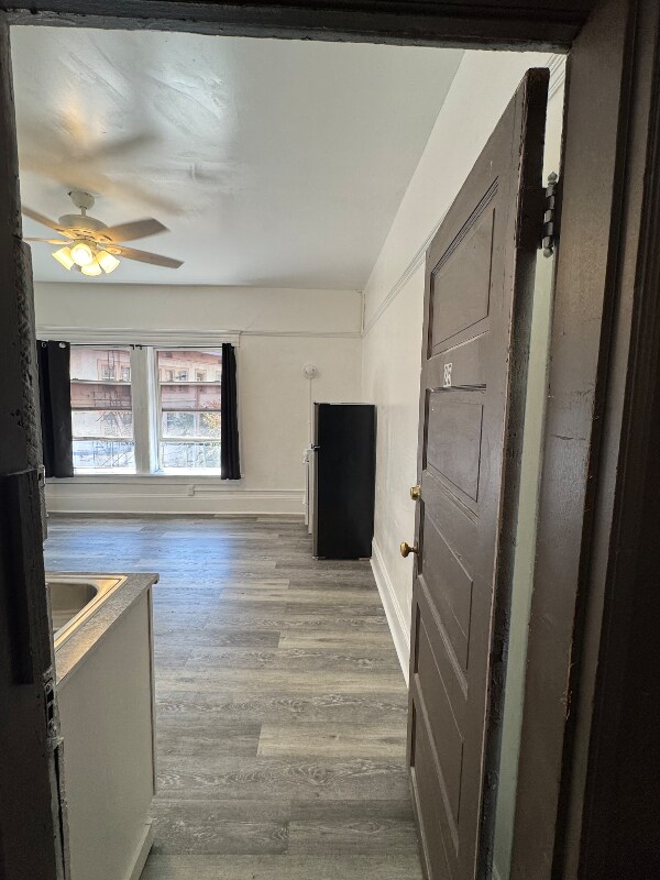 Foto principal - 1717 W Burnside St