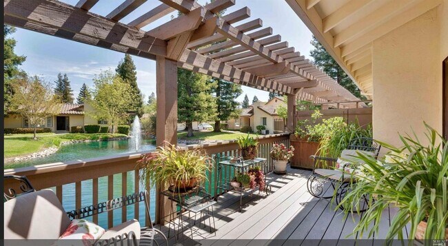 Building Photo - 20 Fountain Grove Cir