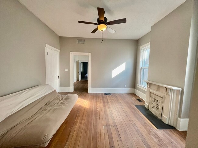 Building Photo - Beautiful Renovated 3 Bed 2 Bath Close to Downtown and UK