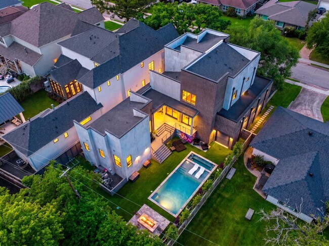 Foto del edificio - 6143 Hurst St