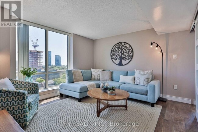 Building Photo - 701 King St W