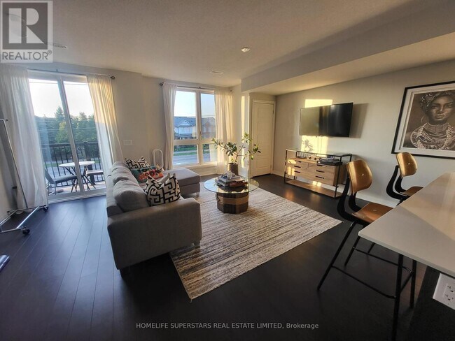 Photo du bâtiment - 1200 Main St E