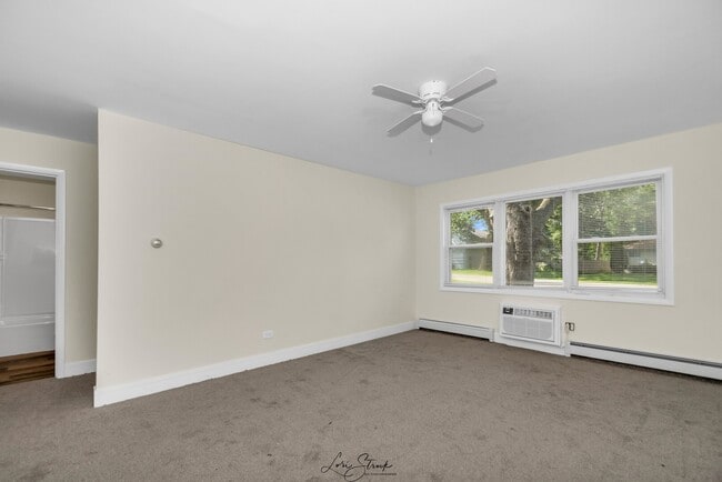 Building Photo - 902 3rd St