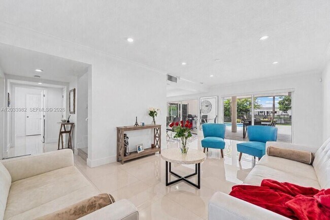 Foto del edificio - 9780 SW 19th St