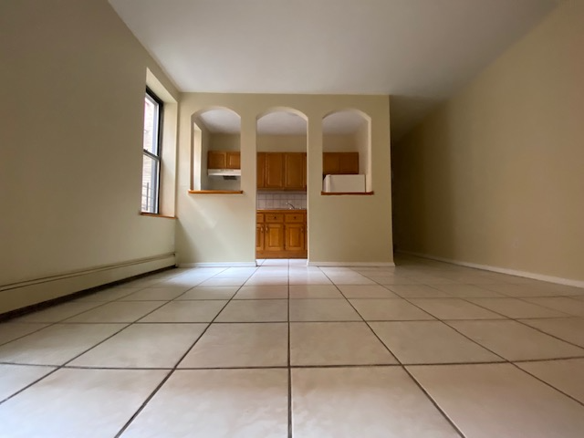 Foto del edificio - 76 Caryl Ave