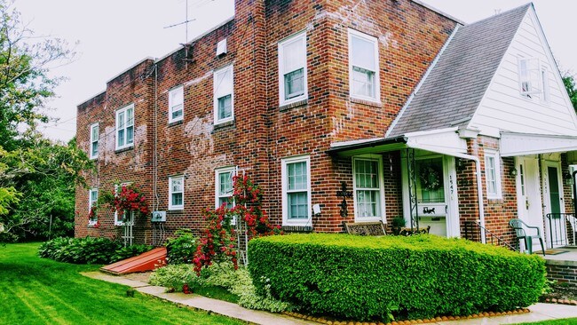 Building Photo - 1545 Schuylkill Ave