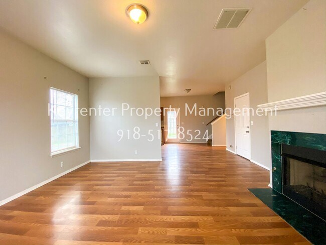 Foto del edificio - 3 Bed | 1.5 Bath in Central Tulsa!