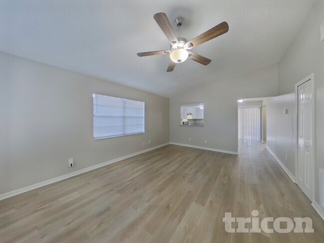 Foto del edificio - 4930 44th Ave N