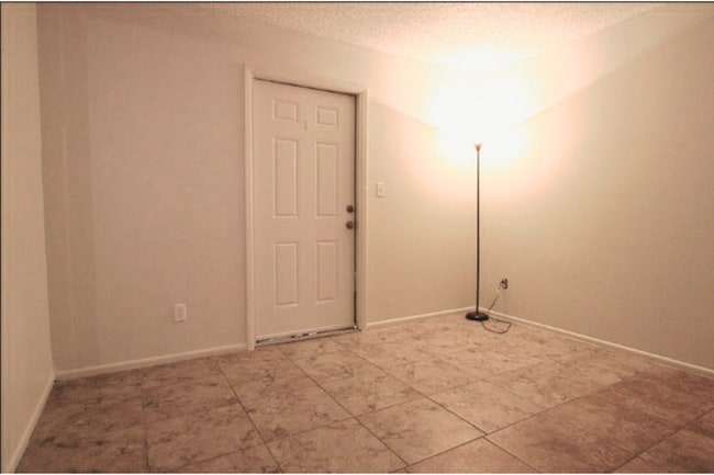 Photo - 1704 E 6th Ave Apartment